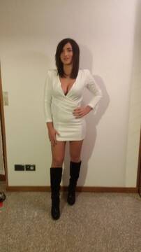 Public Photo of Evelin