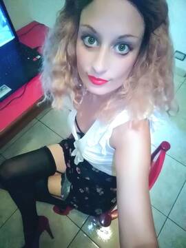 Public Photo of Oana_La_Troiona